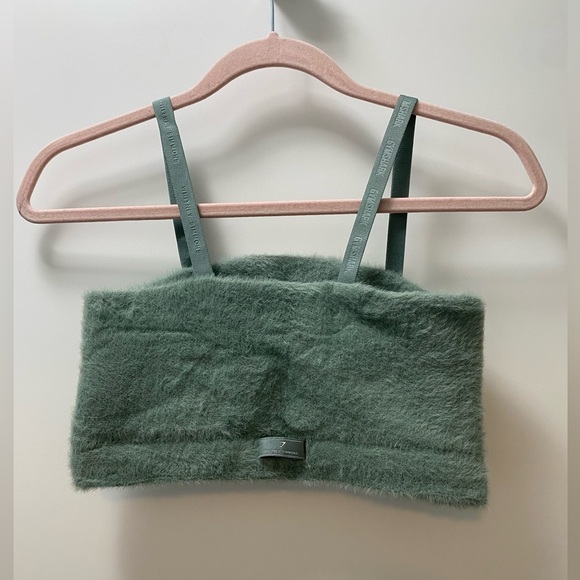 Gymshark x Whitney Eyelash Knit Bandeau Bra - Picture 5 of 8